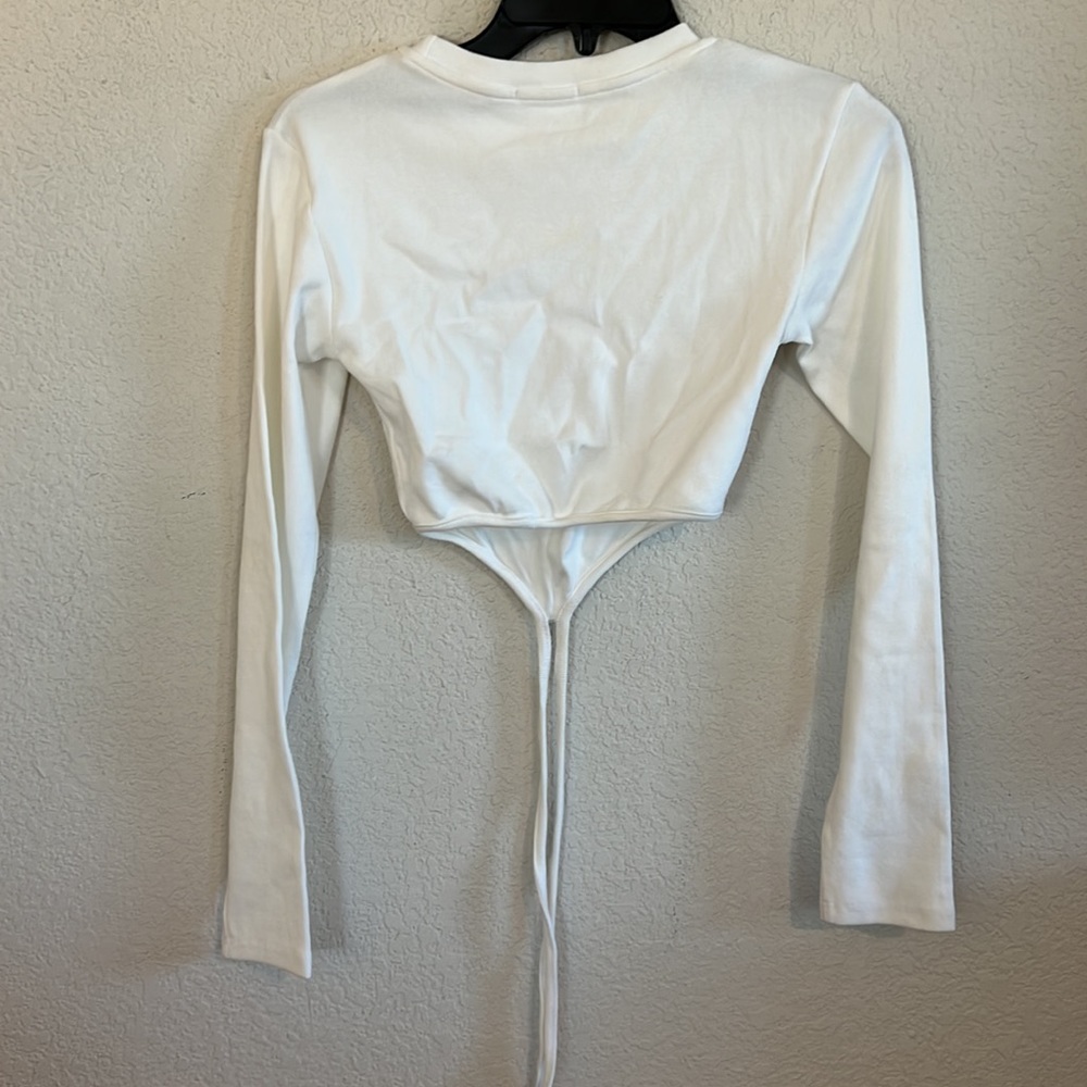 Lovers and friends Waist Tie Tee in White - Picture 10 of 10